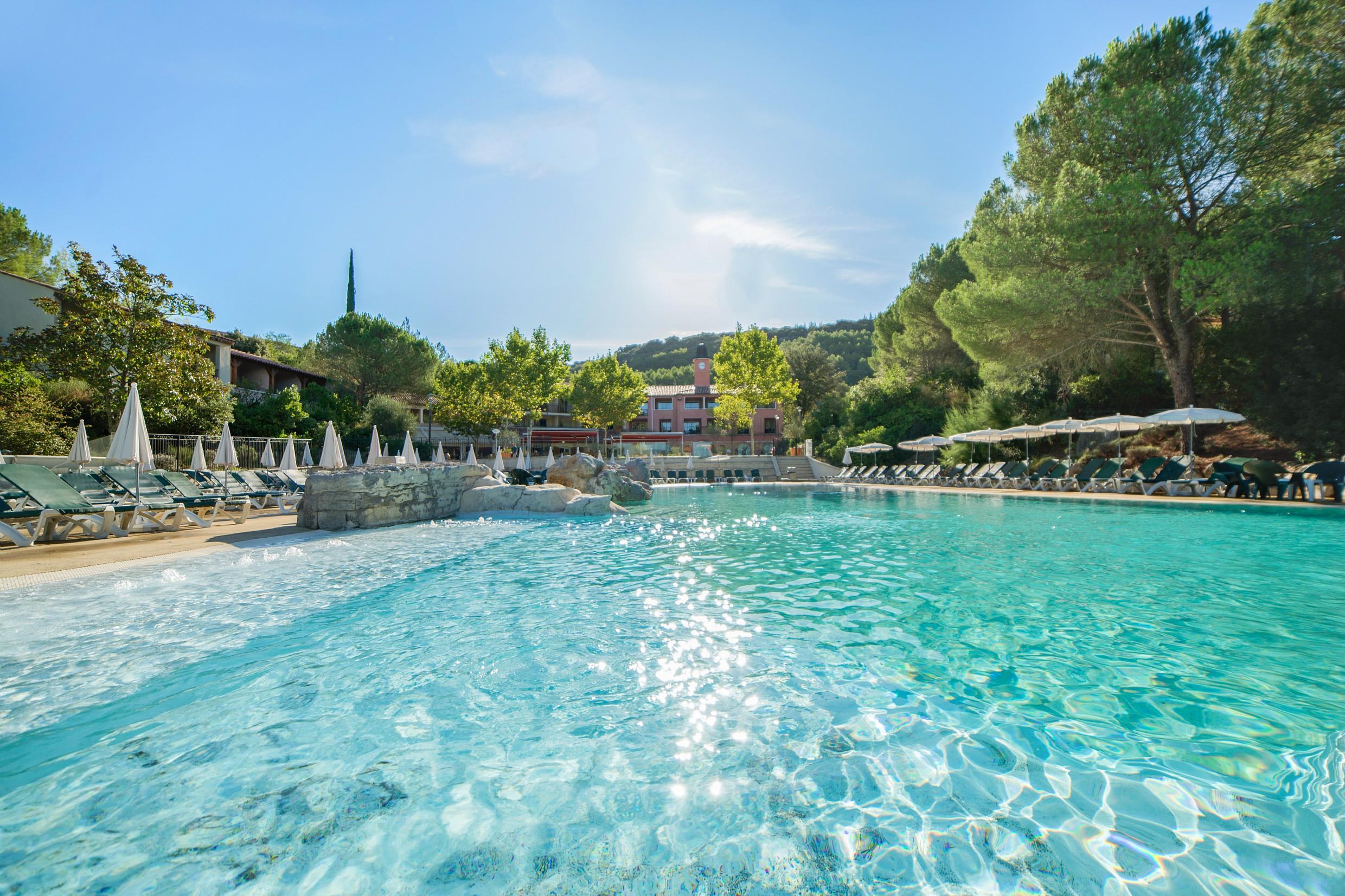 Hotel Sowell Family Le Vallon Grospierres Exteriér fotografie